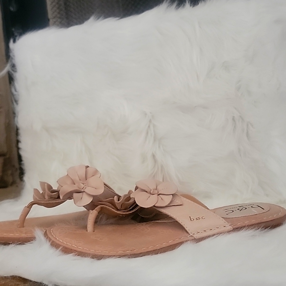 Cream Flower Flip Flops